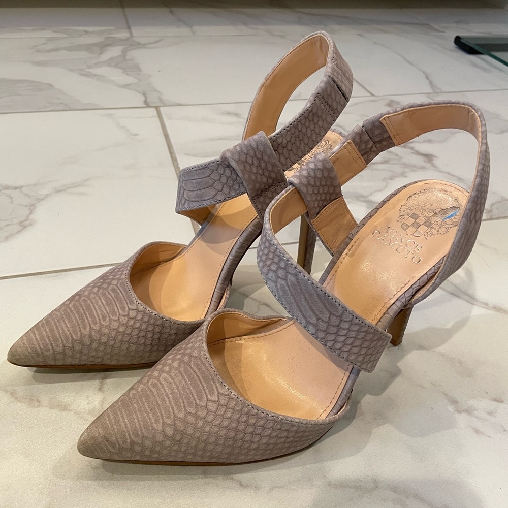 Vince Camuto Heels Size 7.5 - great condition